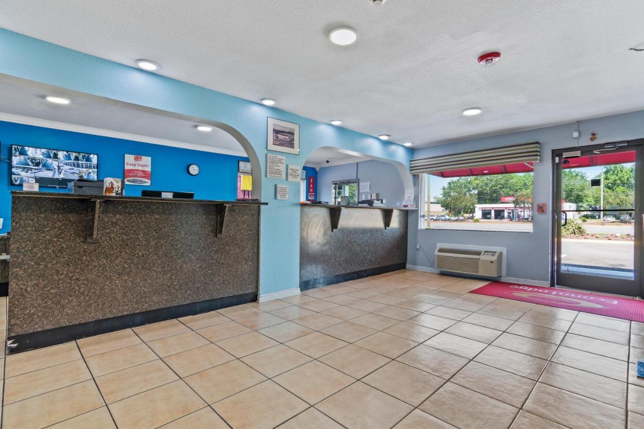 Econo Lodge Inn & Suites I-64 & Us 13 Βιρτζίνια Μπιτς Εξωτερικό φωτογραφία