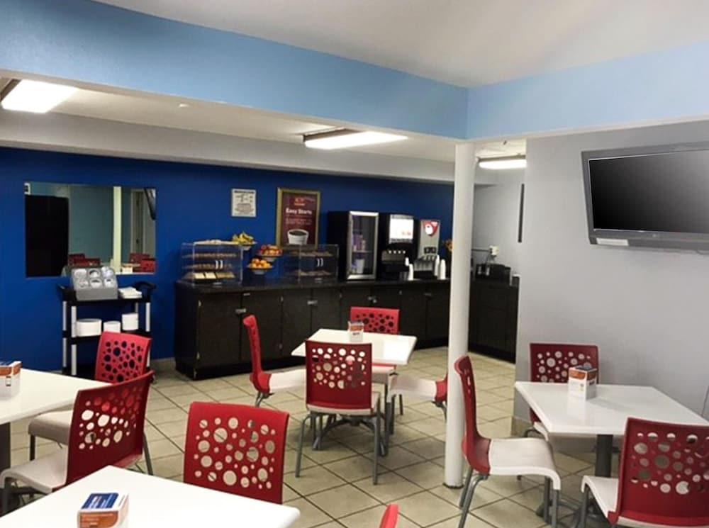 Econo Lodge Inn & Suites I-64 & Us 13 Βιρτζίνια Μπιτς Εξωτερικό φωτογραφία