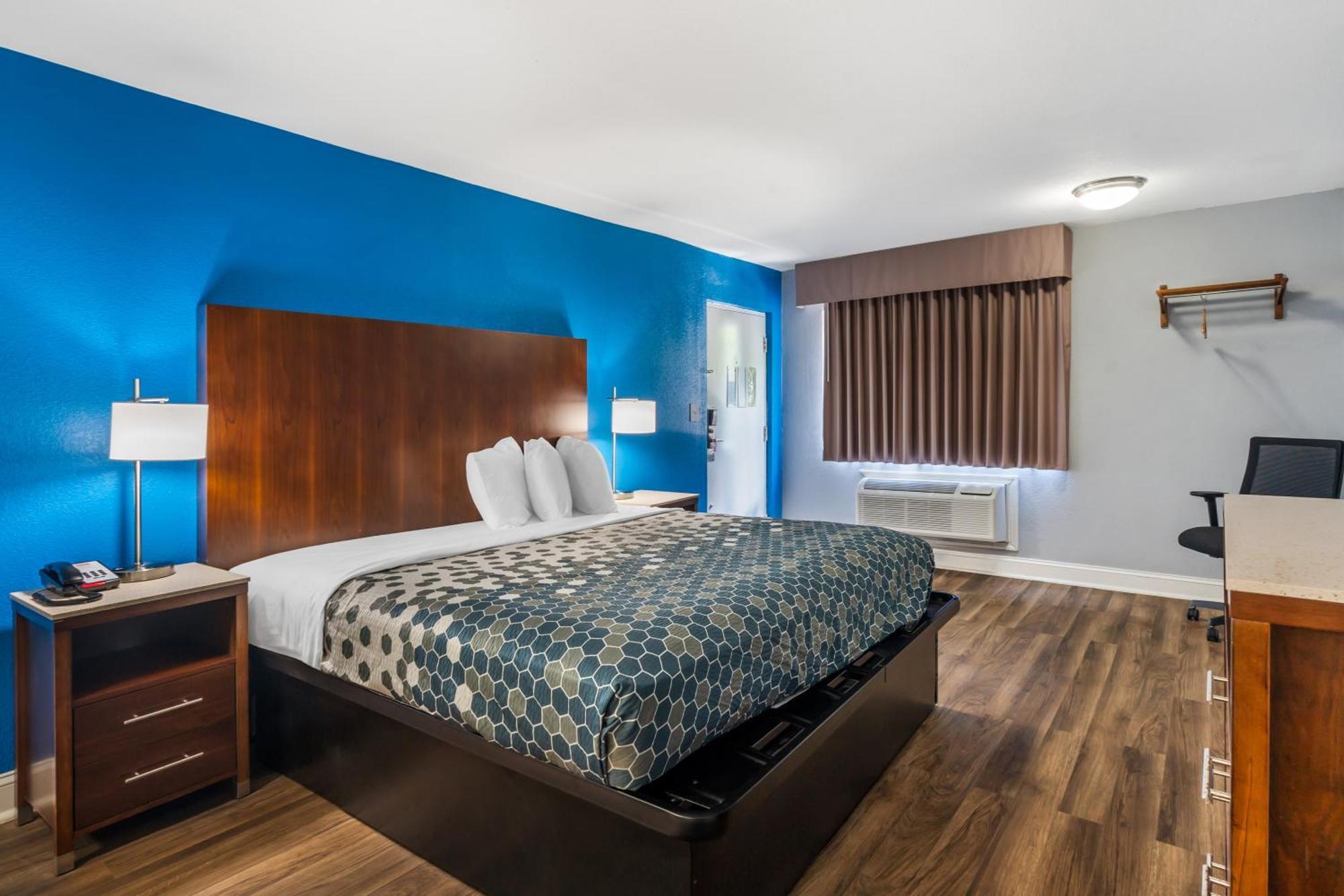 Econo Lodge Inn & Suites I-64 & Us 13 Βιρτζίνια Μπιτς Εξωτερικό φωτογραφία